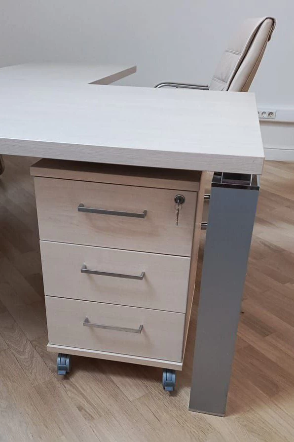 Кабинет руководителя First фото в интерьере 7